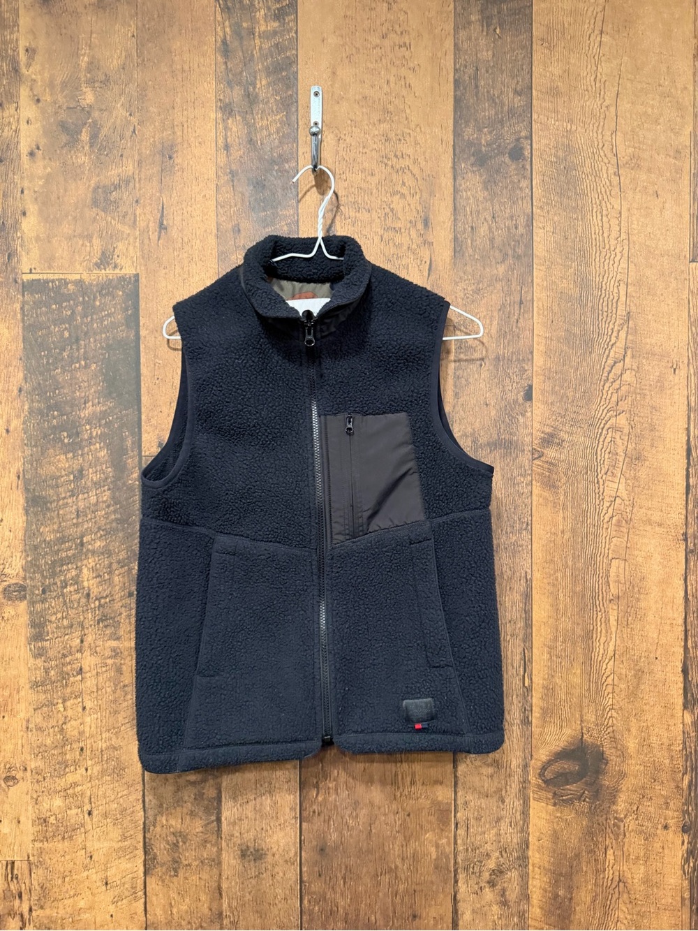 Hershel Black Sherpa Fleece Vest small - Picture 1 of 5